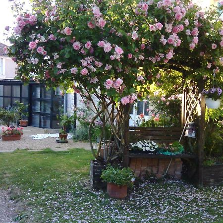 Bed and Breakfast La Rosaliere Chabournay Esterno foto