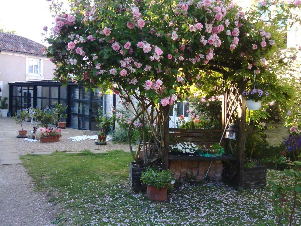 Bed and Breakfast La Rosaliere Chabournay Esterno foto